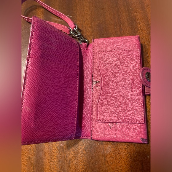 Coach star print phone clutch / wallet. - Picture 3 of 5